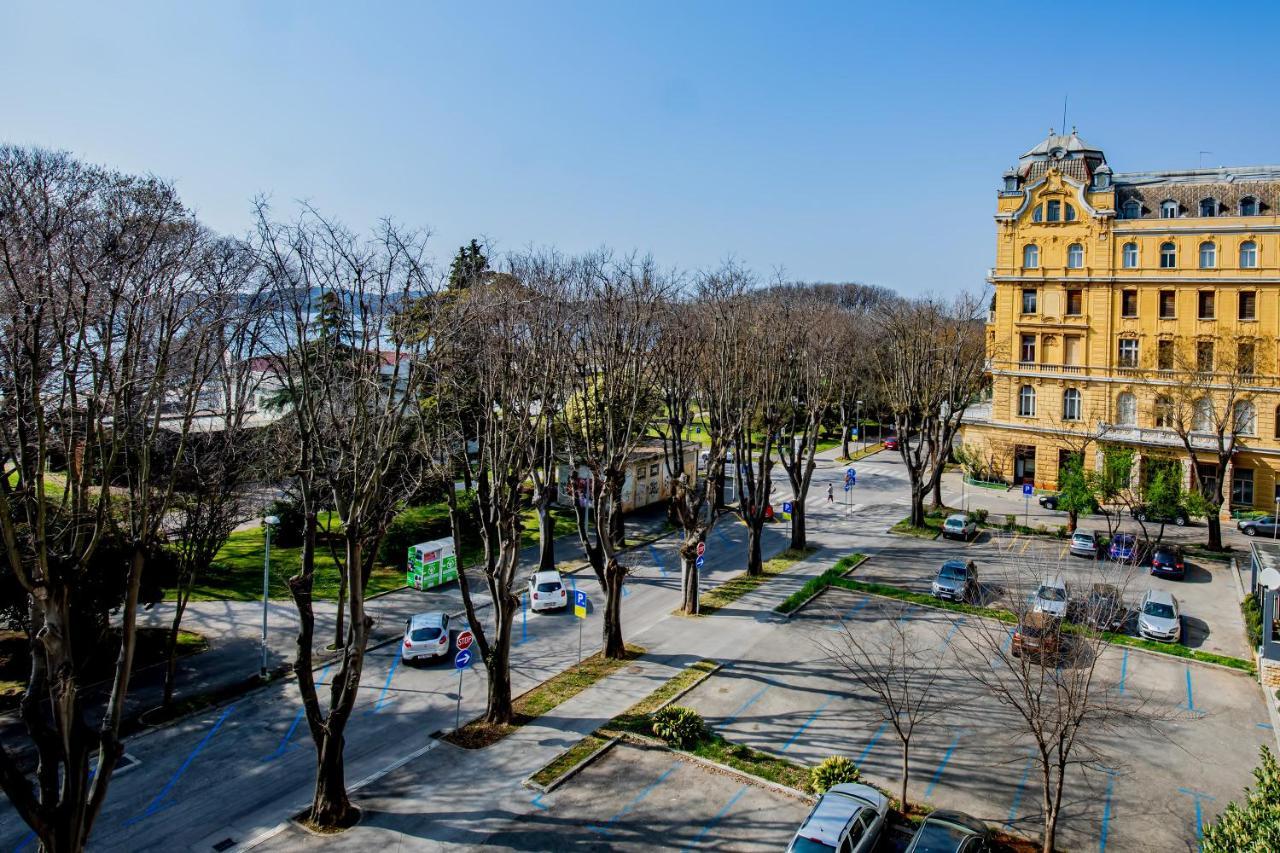 Amphitheater Apartment Pula Exterior photo